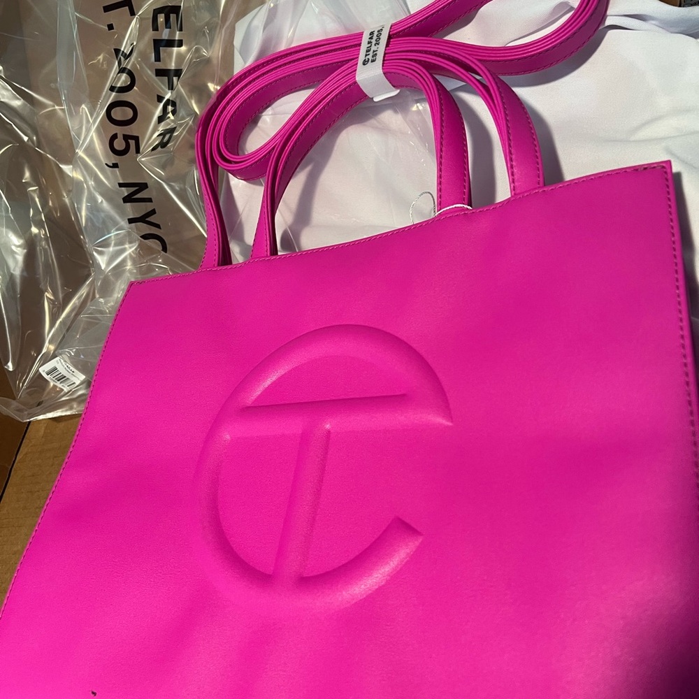 TELFAR medium Azalea bag
